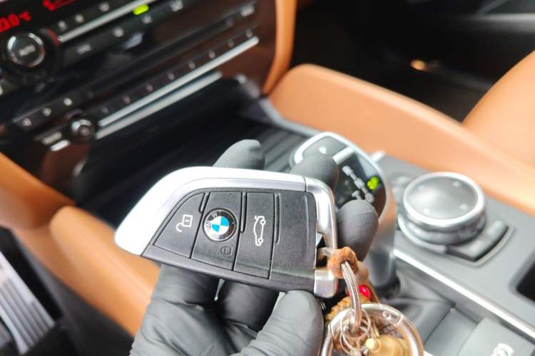 Used BMW X6 2015 xDrive35i Luxury Edition Vehicle Key