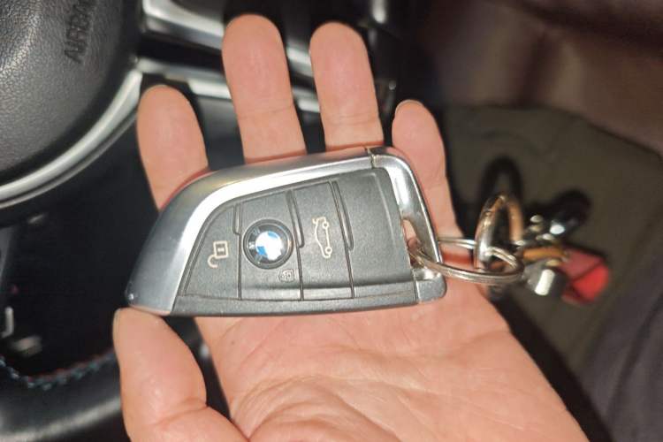 Used BMW X6 2015 xDrive35i Leading Model Vehicle Key
