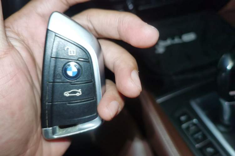 Used BMW X6 2015 xDrive28i Vehicle Key