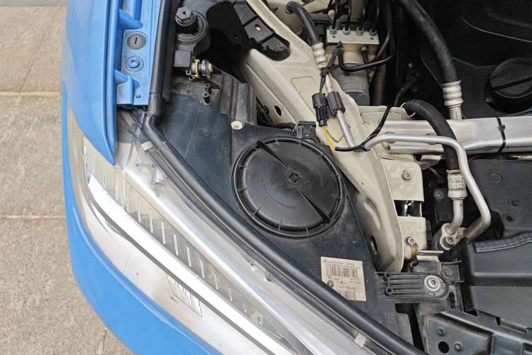 Used BMW X6 2015 xDrive35i Luxury Edition Engine Bay Right