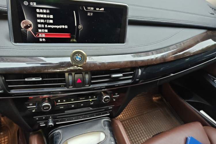 Used BMW X6 2015 xDrive28i Audio And AC Panel