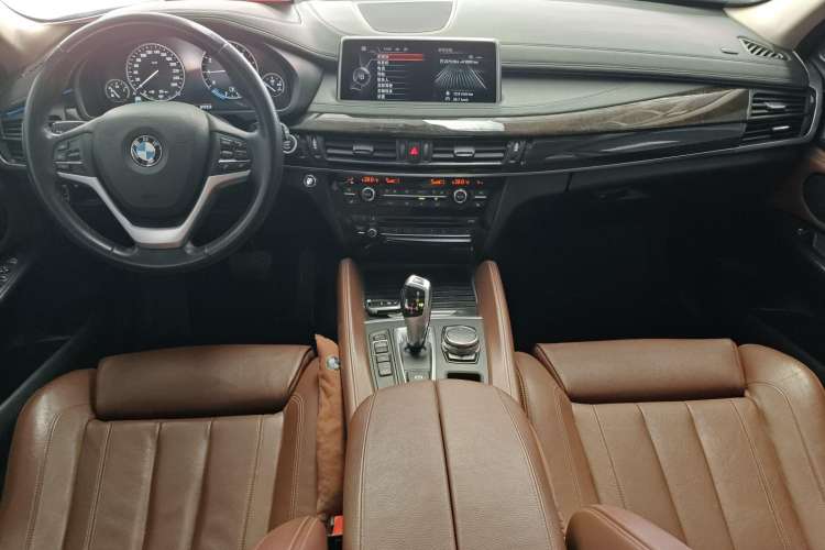 Used BMW X6 2015 xDrive28i Center Console