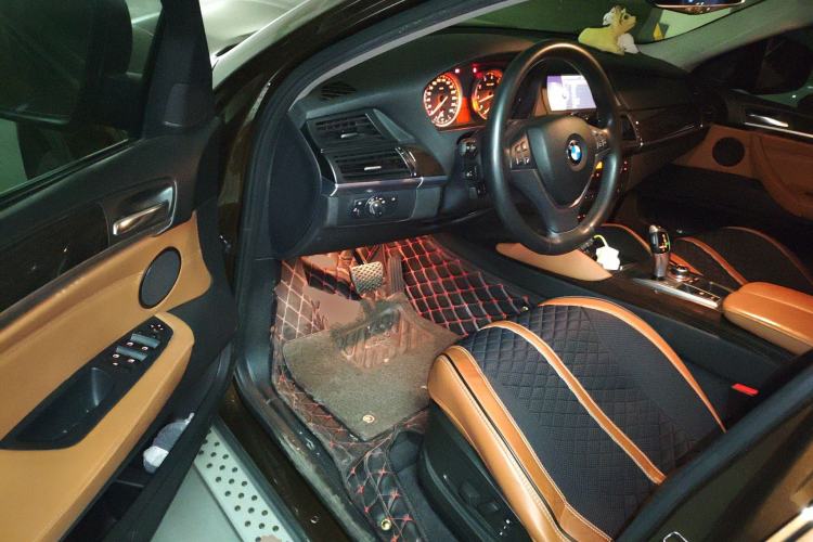 Used BMW X6  Driver Seat