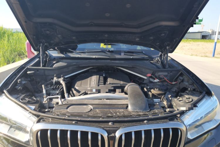 Used BMW X6 2015 xDrive35i Luxury Edition Engine Bay