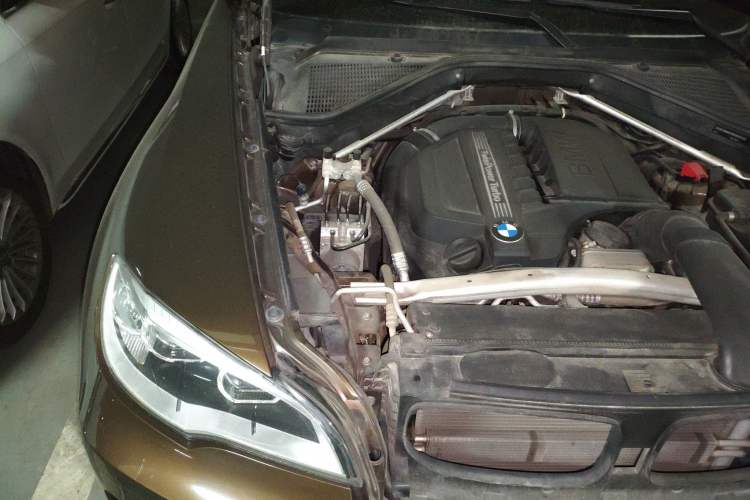 Used BMW X6  Engine Bay Right
