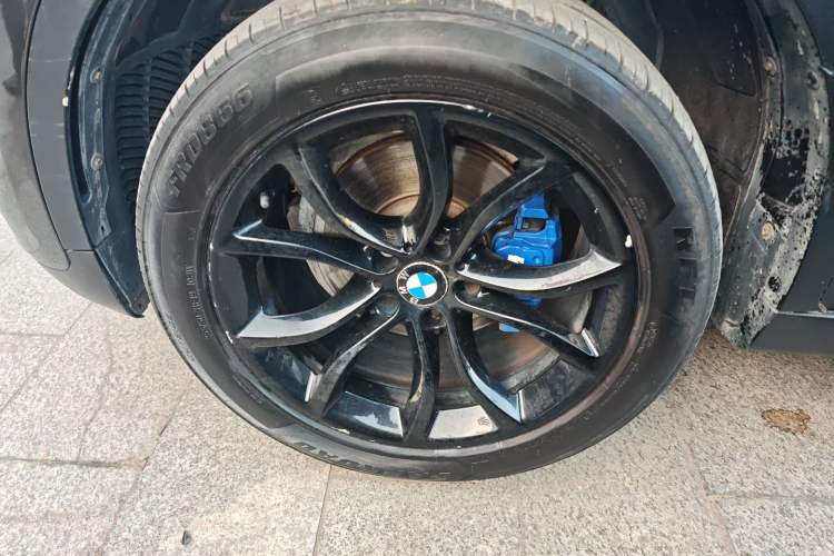 Used BMW X6 2015 xDrive28i Exterior 4