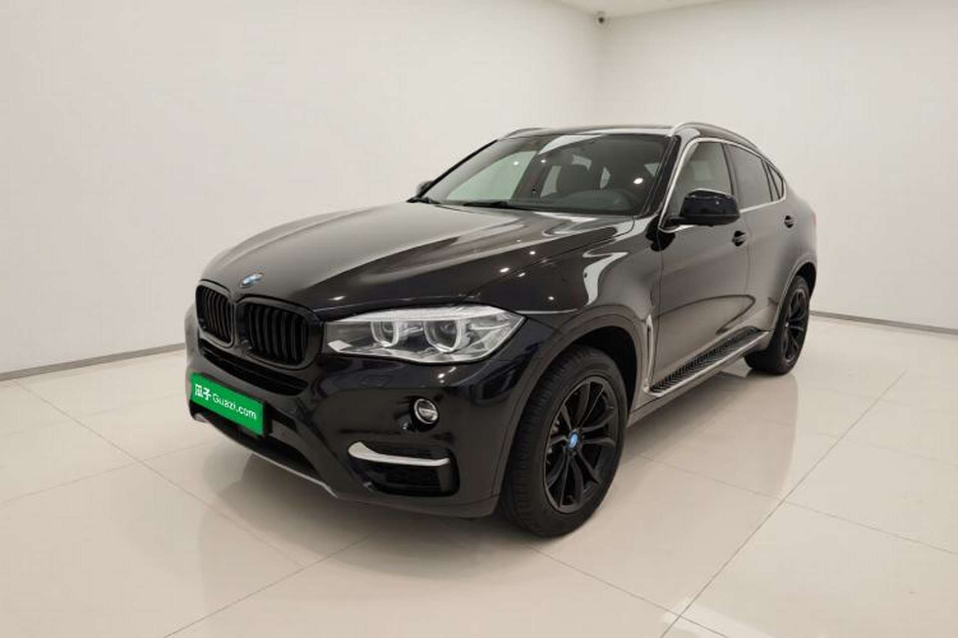 Used BMW X6 2015 xDrive28i Front Left 45 Deg