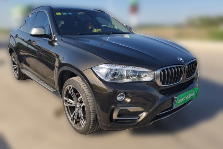 Used BMW X6 2015 xDrive35i Luxury Edition Front Right 45 Deg