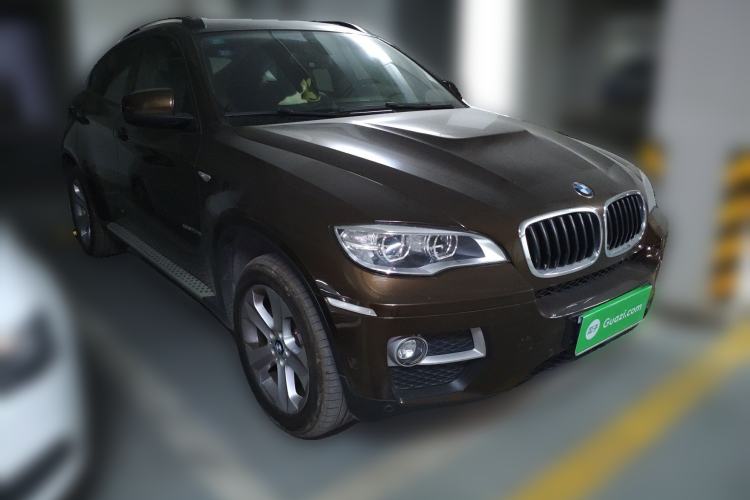 Used BMW X6  Front Right 45 Deg