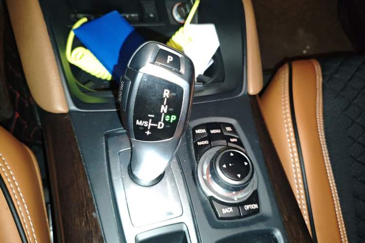 Used BMW X6  Gear Lever