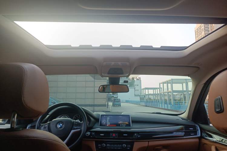 Used BMW X6 2015 xDrive35i Leading Model Headliner