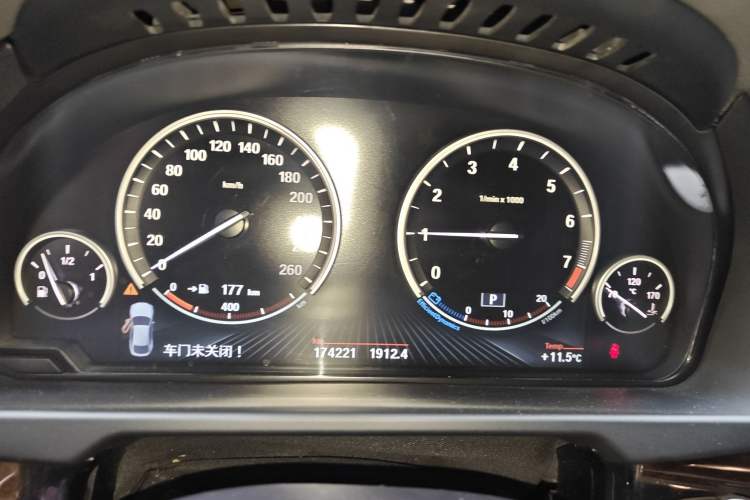 Used BMW X6 2015 xDrive28i Instrument Cluster