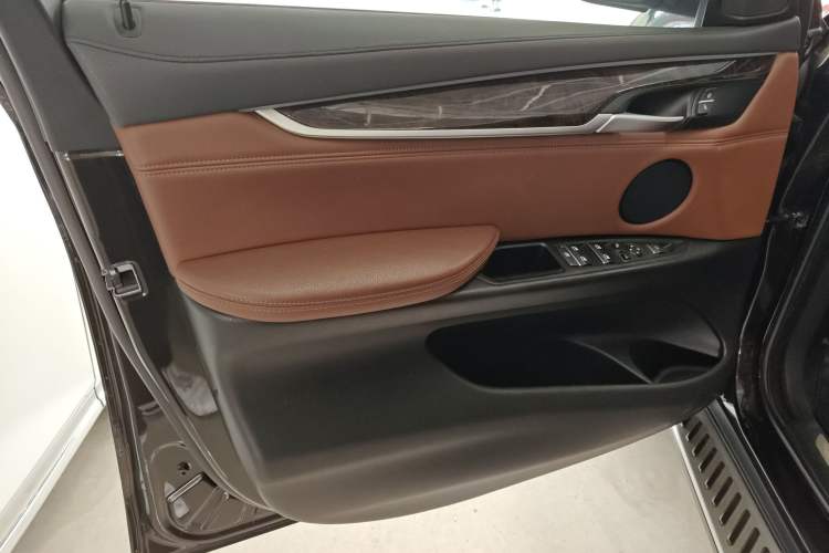 Used BMW X6 2015 xDrive28i Left Front Door Interior