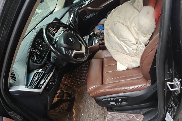 Used BMW X6 2015 xDrive28i Left Front Seat