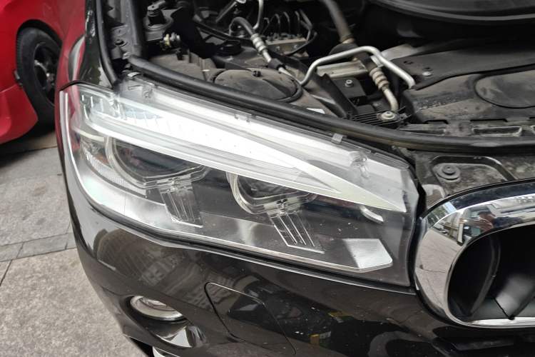 Used BMW X6 2015 xDrive28i Right Front Headlight