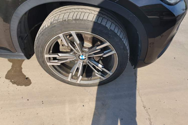 Used BMW X6 2015 xDrive35i Luxury Edition Right Front Wheel Hub