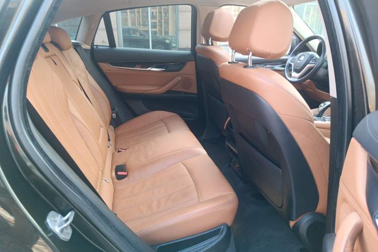 Used BMW X6 2015 xDrive35i Leading Model Right Rear Seat