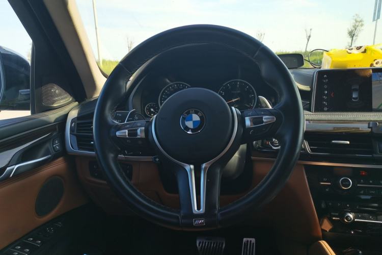 Used BMW X6 2015 xDrive35i Luxury Edition Steering Wheel