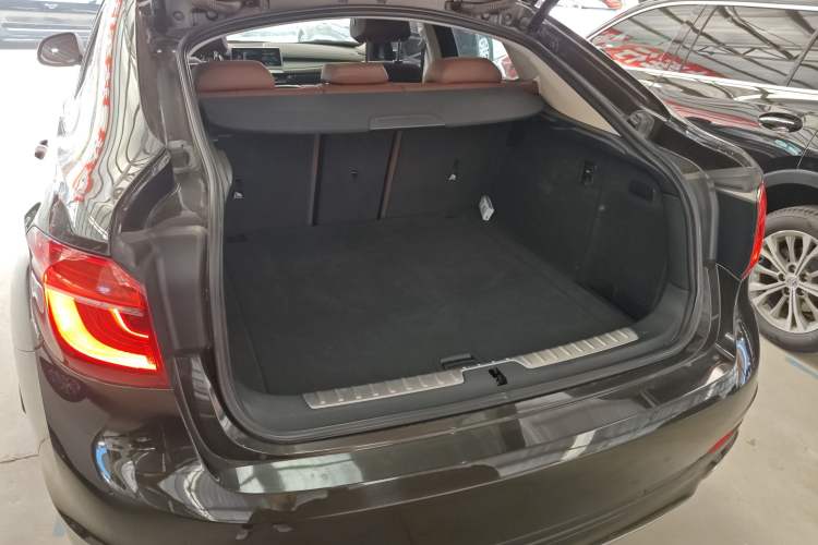 Used BMW X6 2015 xDrive28i Trunk