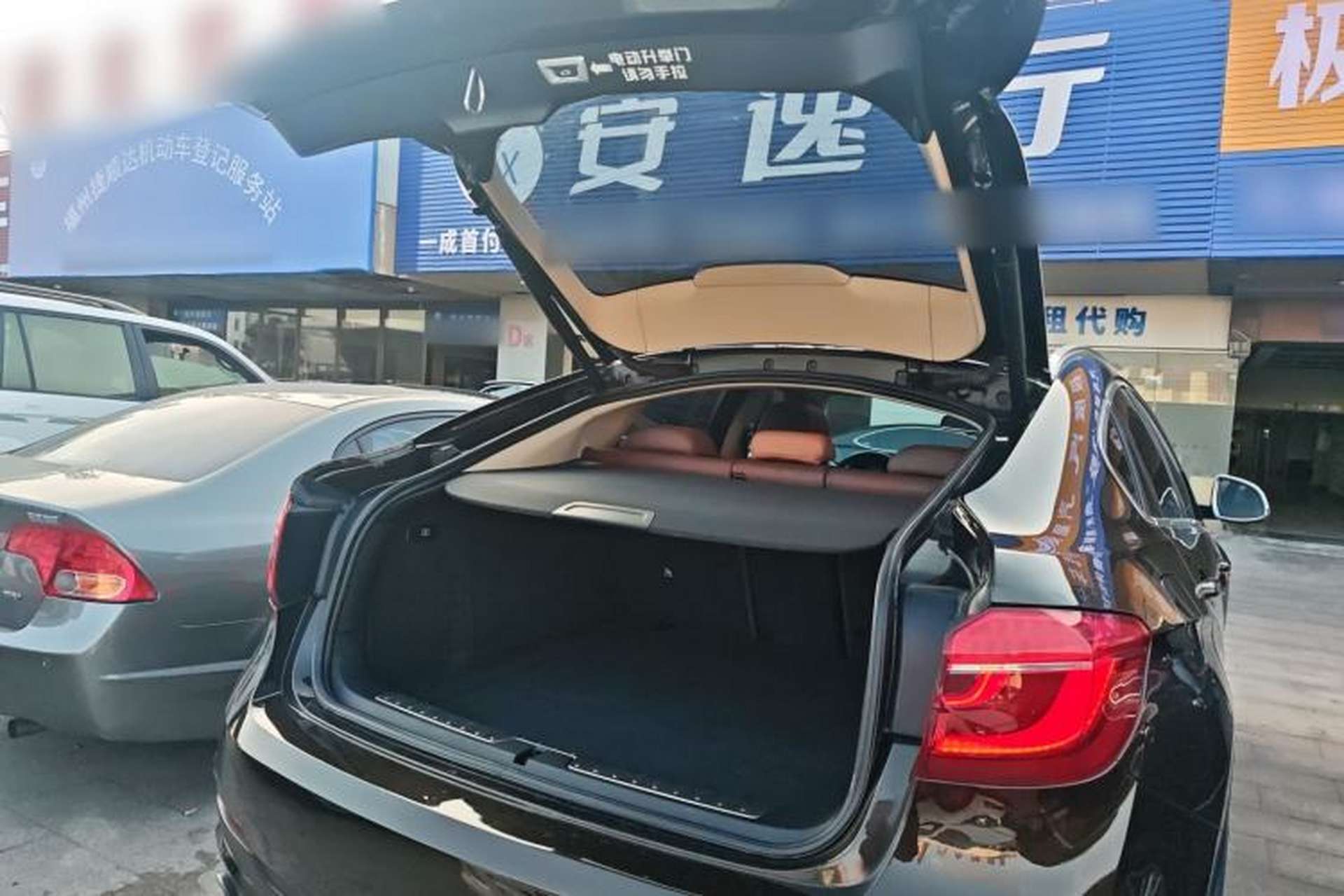 Used BMW X6 2015 xDrive28i Trunk
