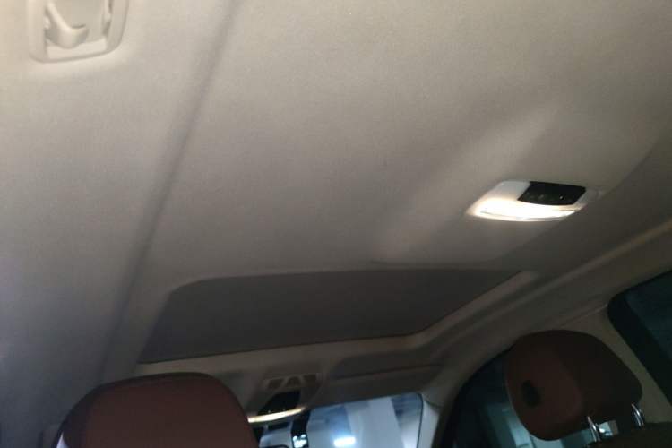 Used BMW X6 2015 xDrive28i Headliner