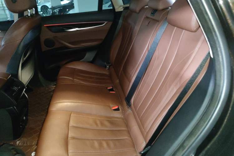 Used BMW X6 2015 xDrive28i Left Rear Seat