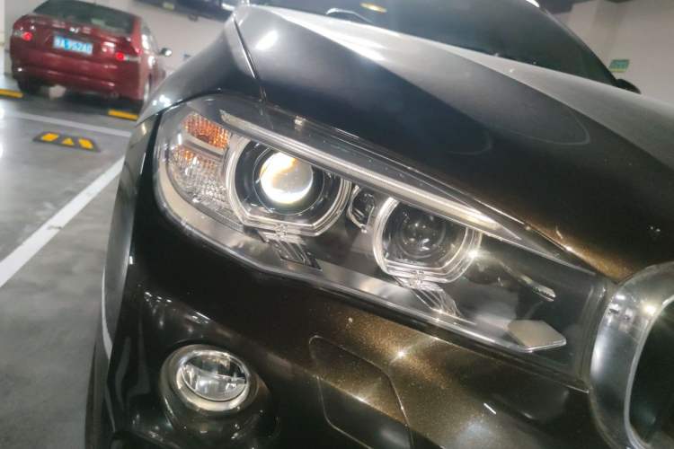 Used BMW X6 2015 xDrive28i Right Front Headlight