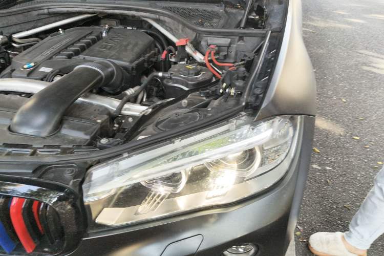 Used BMW X6 2015 xDrive35i Leading Model Engine Bay Left