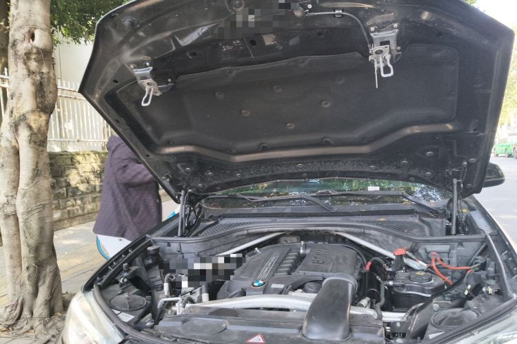 Used BMW X6 2015 xDrive35i Leading Model Engine Bay