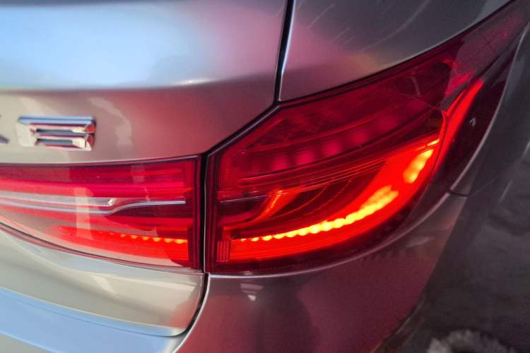 Used BMW X6 2015 xDrive35i Leading Model Exterior 2