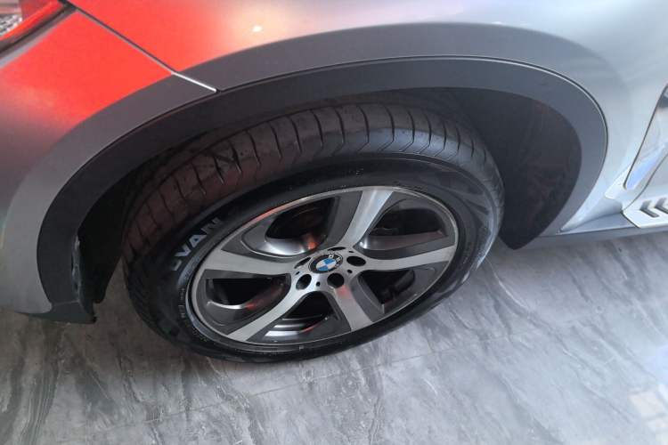 Used BMW X6 2015 xDrive35i Leading Model Exterior 3