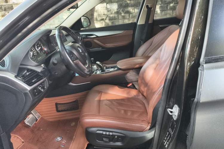 Used BMW X6 2015 xDrive35i Leading Model Left Front Seat