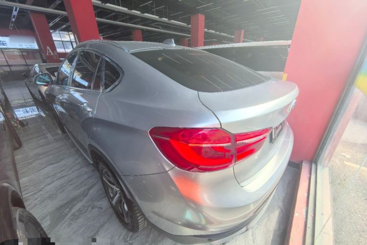 Used BMW X6 2015 xDrive35i Leading Model Rear Right 45 Deg