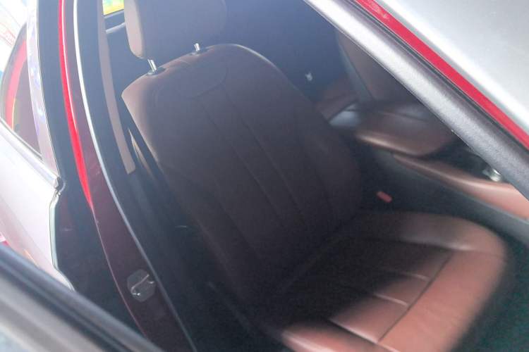 Used BMW X6 2015 xDrive35i Leading Model Right Front Seat