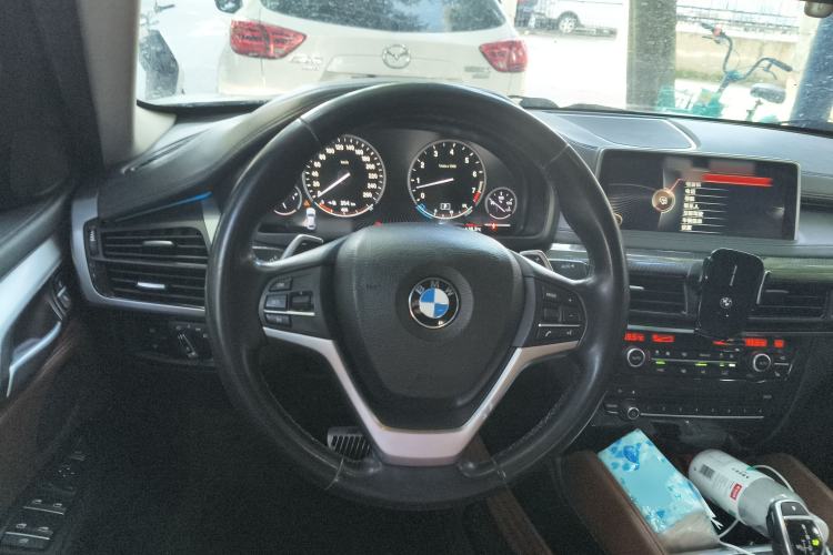 Used BMW X6 2015 xDrive35i Leading Model Steering Wheel