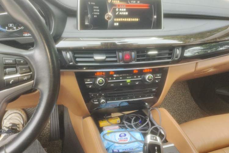 Used BMW X6 2015 xDrive28i Audio And AC Panel