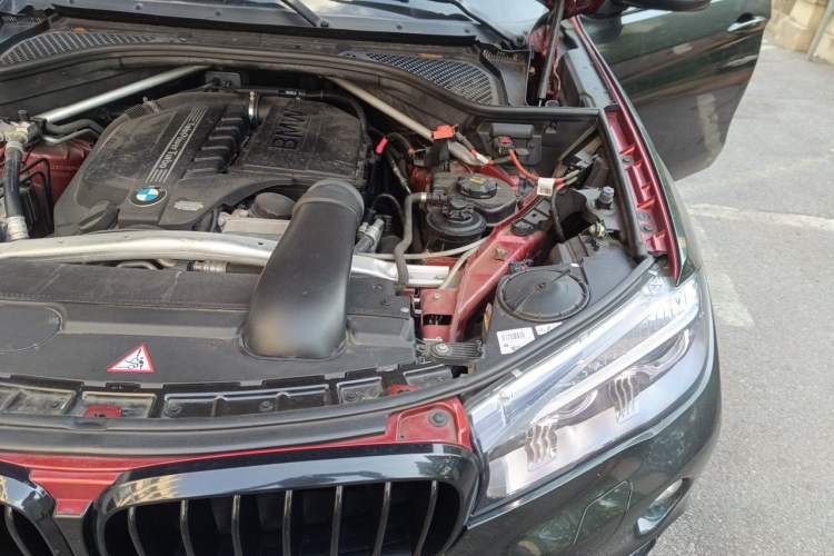 Used BMW X6 2015 xDrive35i Luxury Edition Engine Bay Left
