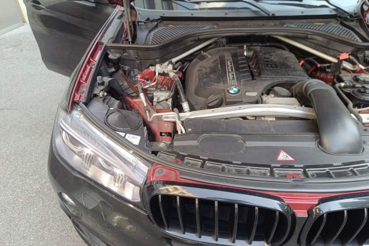 Used BMW X6 2015 xDrive35i Luxury Edition Engine Bay Right