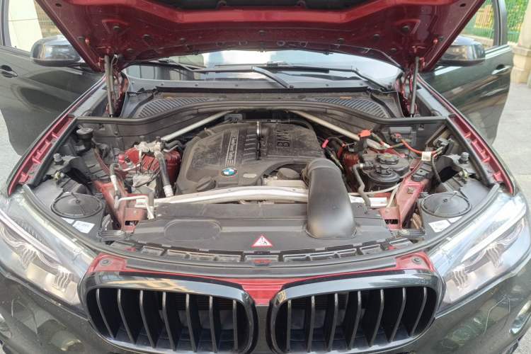 Used BMW X6 2015 xDrive35i Luxury Edition Engine Bay