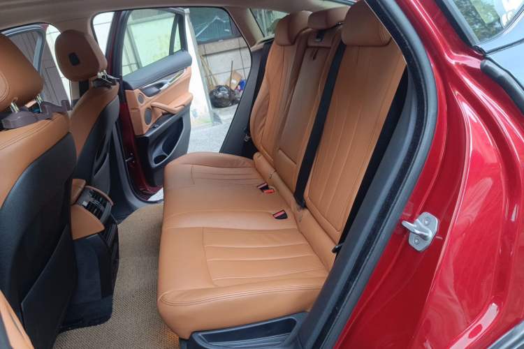 Used BMW X6 2015 xDrive35i Luxury Edition Left Rear Seat