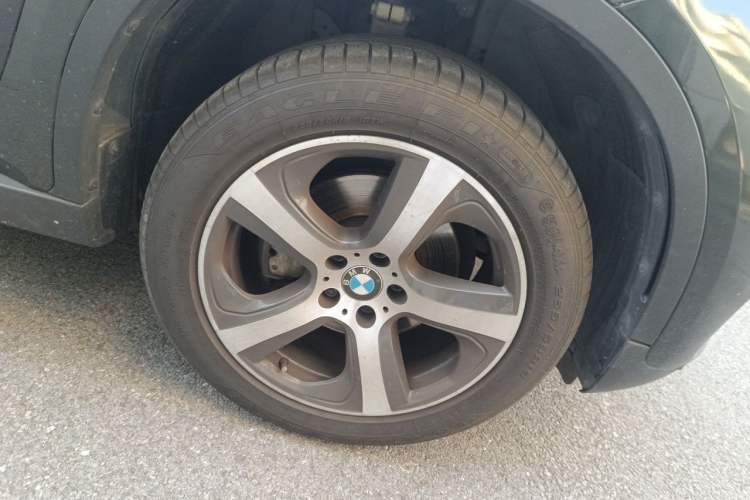 Used BMW X6 2015 xDrive35i Luxury Edition Right Front Wheel Hub