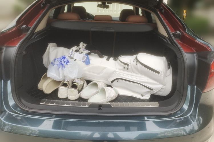 Used BMW X6 2015 xDrive28i Trunk