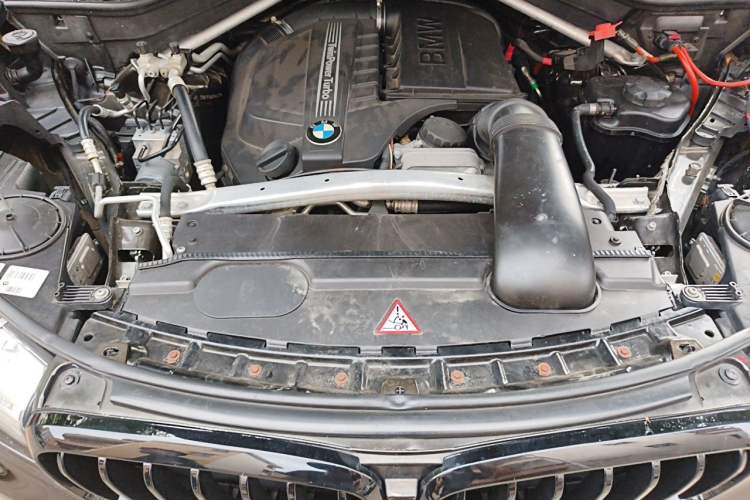 Used BMW X6 2015 xDrive35i Luxury Edition Engine Bay