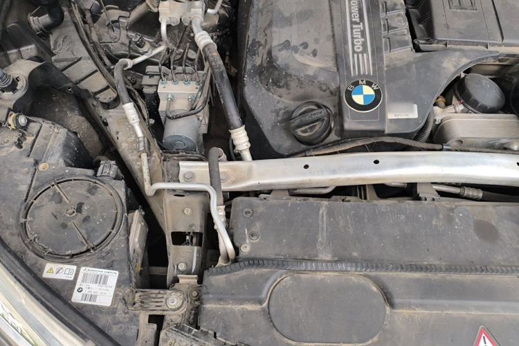 Used BMW X6 2015 xDrive35i Luxury Edition Engine Bay Right