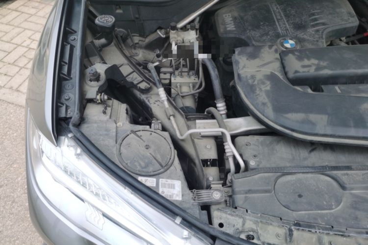 Used BMW X6 2015 xDrive28i Engine Bay Right