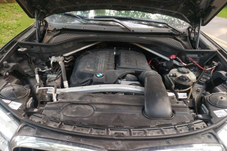 Used BMW X6 2015 xDrive35i Luxury Edition Engine Bay
