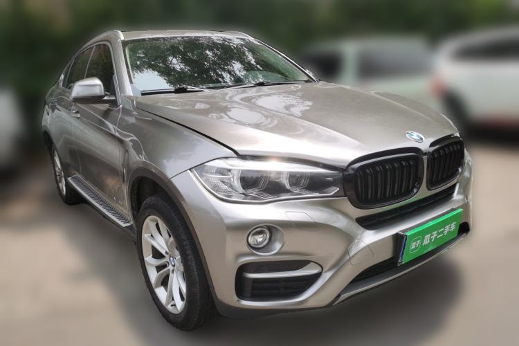 Used BMW X6 2015 xDrive28i Front Right 45 Deg
