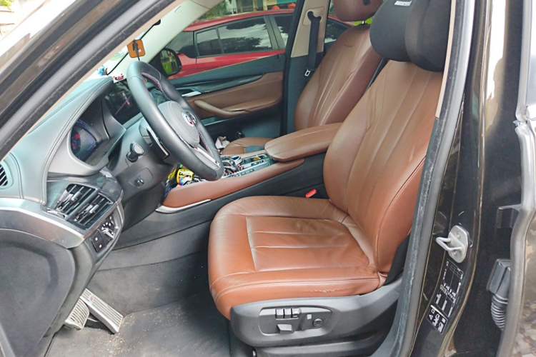Used BMW X6 2015 xDrive35i Luxury Edition Left Front Seat