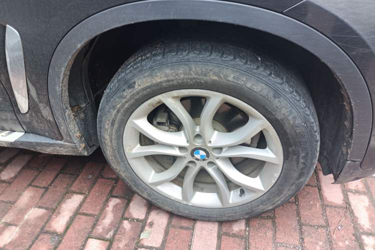 Used BMW X6 2015 xDrive28i Right Front Wheel Hub