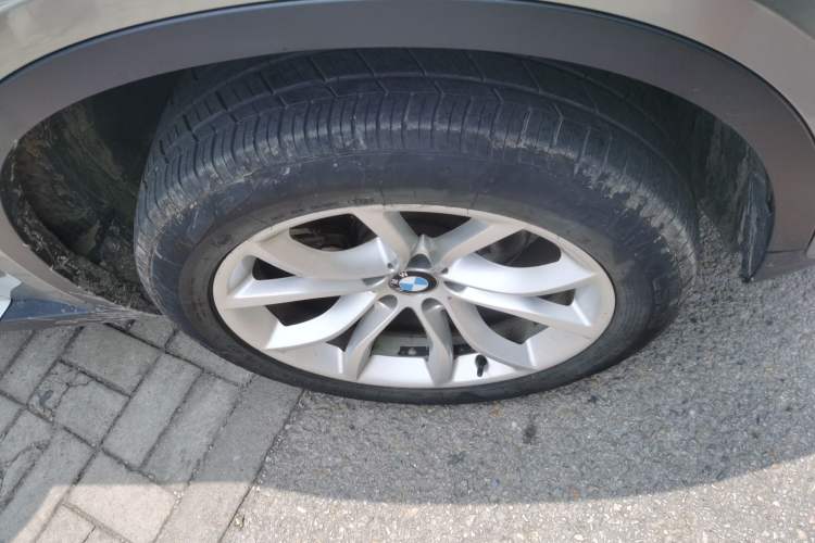 Used BMW X6 2015 xDrive28i Right Front Wheel Hub